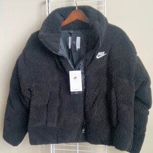 Nike Fluffy Black size XS (Loose Fit)